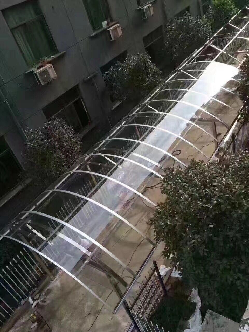 产品应用：耐力板雨棚厂房采光顶