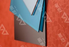 比同等厚度的玻璃和亚加力板有更佳的音