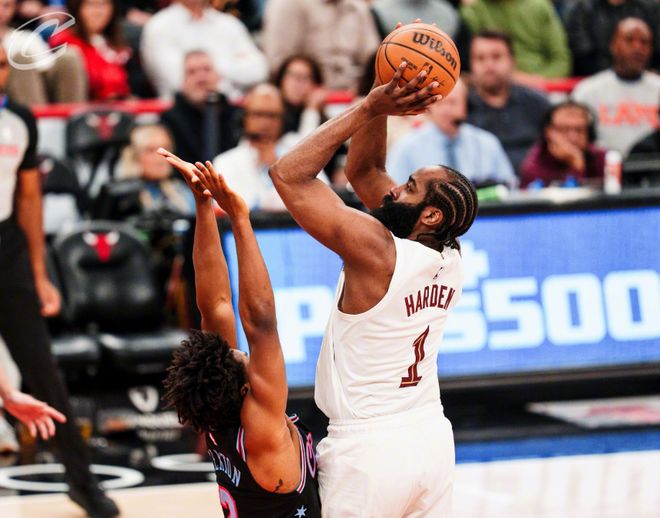 哈登36分率骑士大胜公牛 莫布里26+14助骑士稳居东