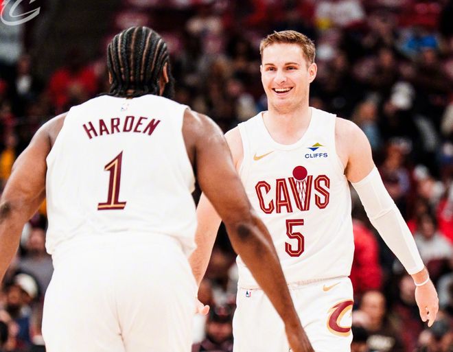 哈登36分率骑士大胜公牛 莫布里26+14助骑士稳居东