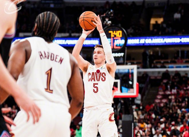 哈登36分率骑士大胜公牛 莫布里26+14助骑士稳居东