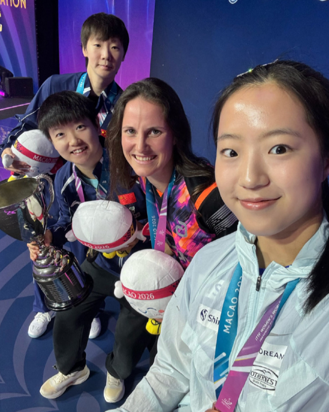 孙颖莎三连冠登顶，王曼昱鏖战三场创纪录