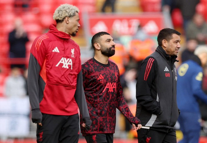 利物浦欧冠出局核心伤缺，引援投入难掩战绩低