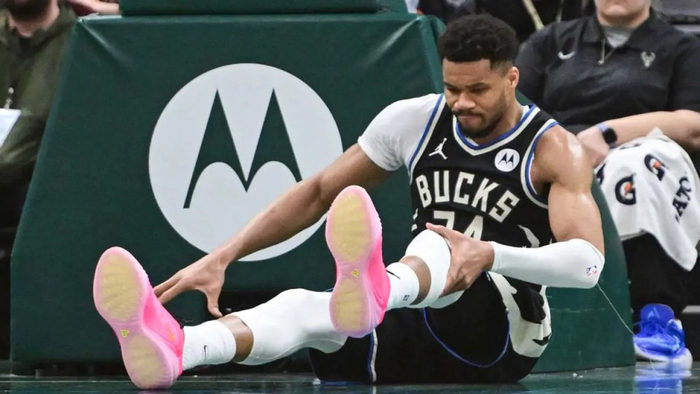 雄鹿三年合同难救字母哥 引援操作引争议